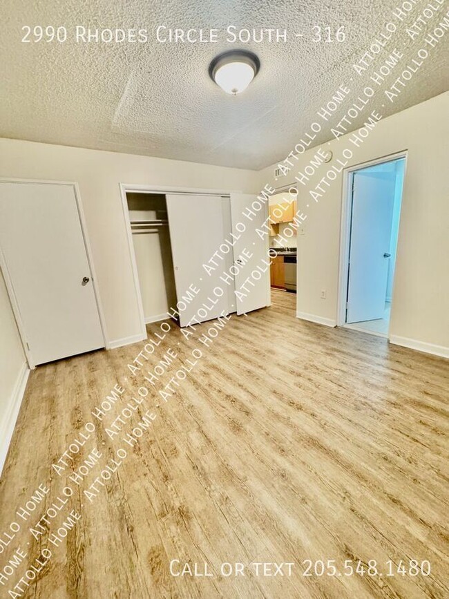 Building Photo - Best Price in Highland Park! Steps from Rh...