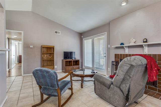 Building Photo - 5913 Lake Hubbard Pkwy