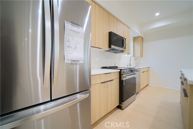 Building Photo - 257 S Ave 54