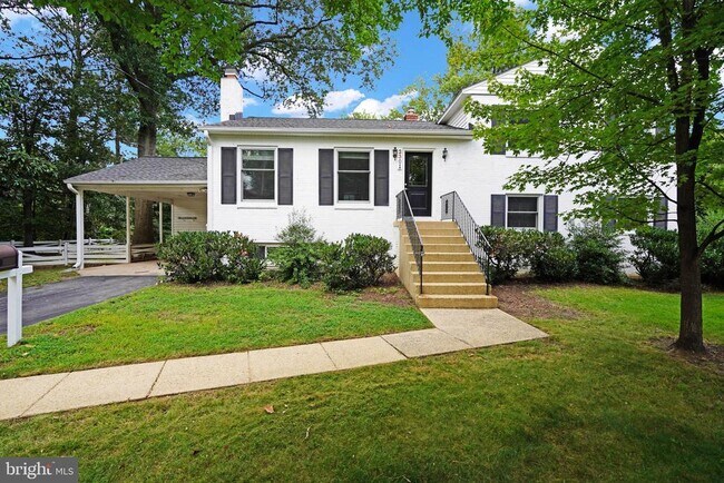 Building Photo - 2301 Barbour Rd
