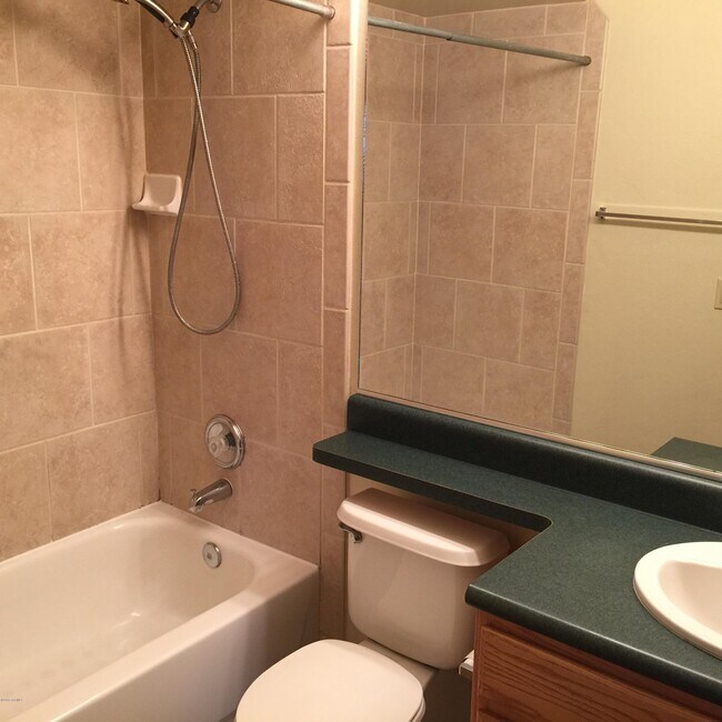 Building Photo - 3602 N Crest Ranch Dr