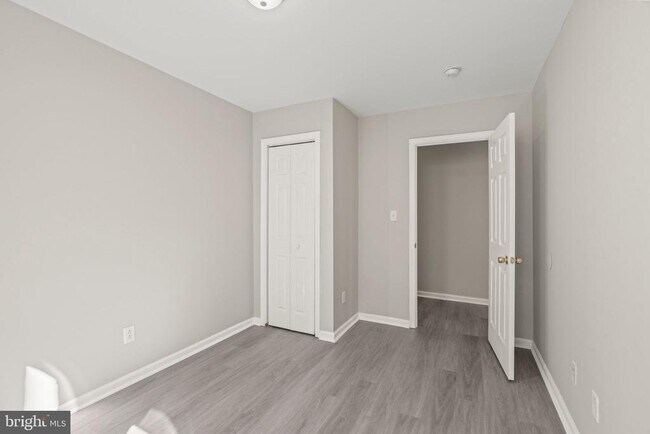 Building Photo - 1018 S 52nd St