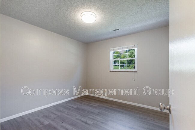 Building Photo - 1505 Aldenwood Ln