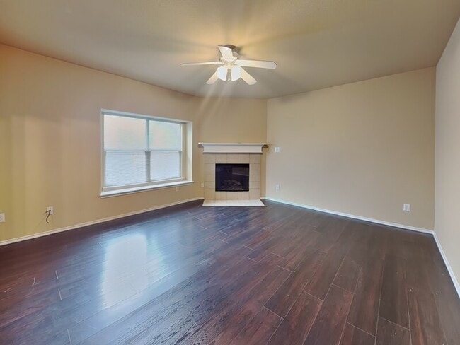 Building Photo - 629 Saddleway Dr
