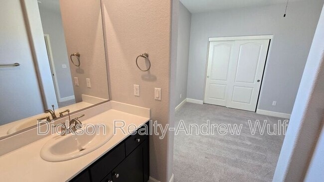 Building Photo - 2149 Neuer Dr