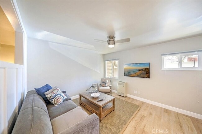 Building Photo - 327 3rd St