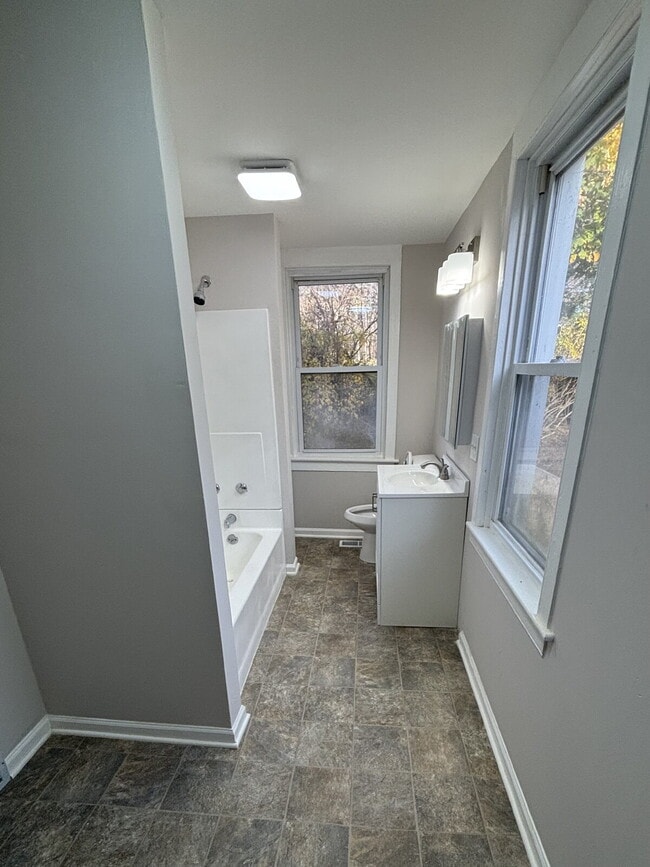 Building Photo - 2689 Strickhouser Rd