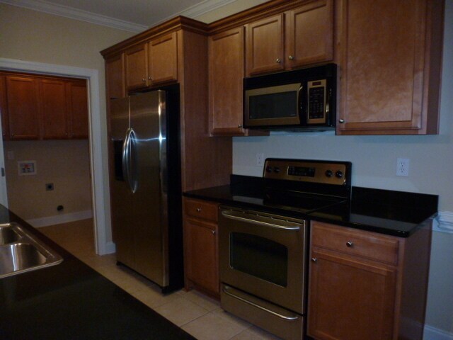 Building Photo - 210 Fountainhead Ln