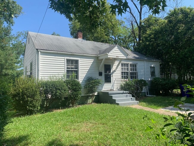 Primary Photo - 2BR/1BA House on the Lafayette River! Clos...