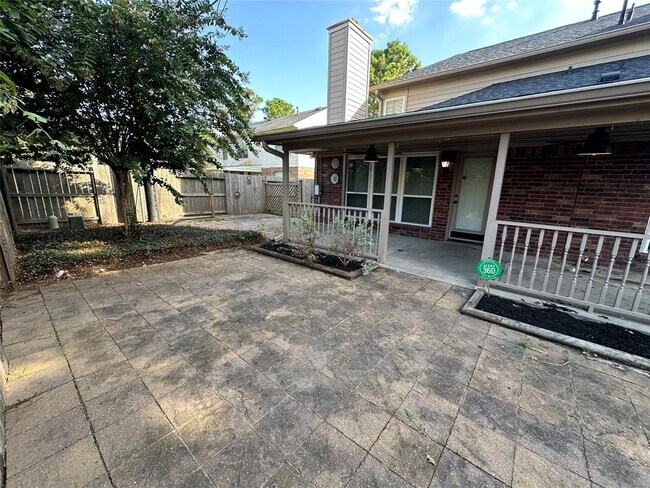 Building Photo - 9918 Cedaredge Dr