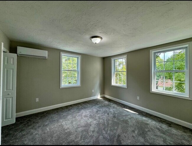 Building Photo - 118 Prospect St