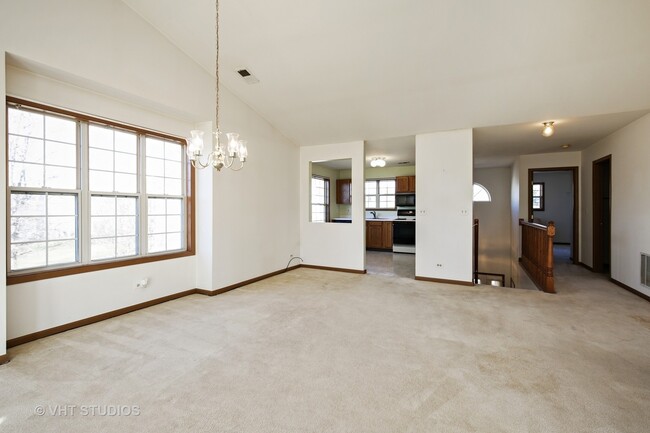 Building Photo - 321 Sheffield Dr