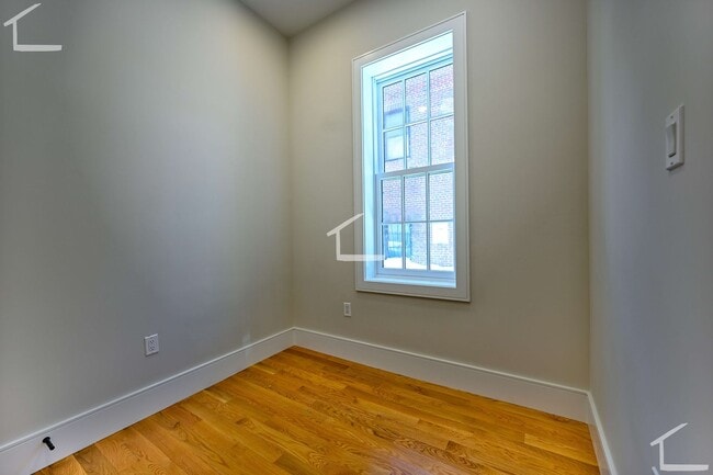 Building Photo - Newly renovated Bay Village 2-bed; Available for May or June!
