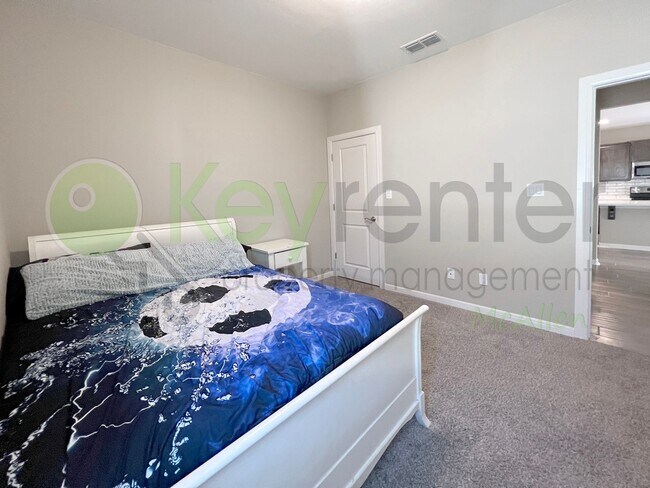 Building Photo - Beautiful Brand New  4bed/3 bath House in ...
