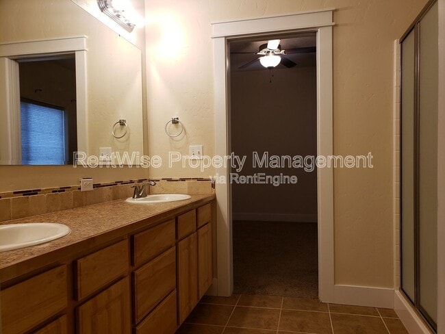 Building Photo - 6260 N Maximus Pl