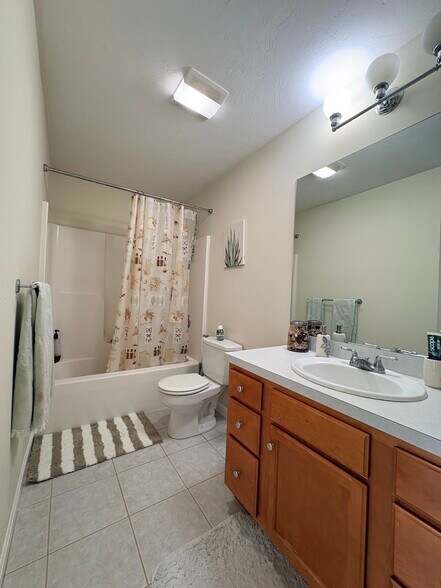 Building Photo - 21 Azalea Ln
