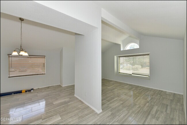 Building Photo - 4526 Monahans Dr