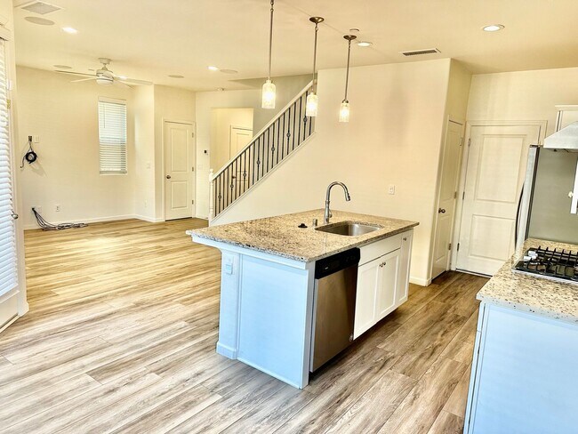 Building Photo - Newly Built 3/2.5 Bonadelle Home in Riverstone Community