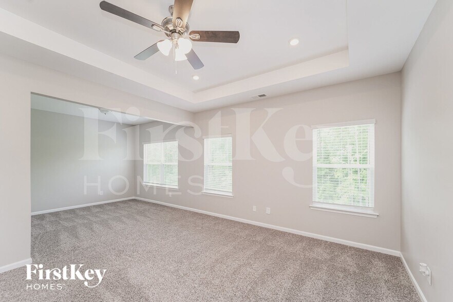 Building Photo - 6351 Trinity Xing Cir