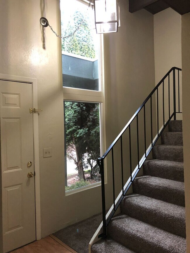 Building Photo - 3494on
