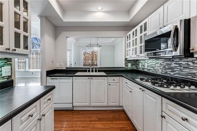 Building Photo - 3636 Habersham Rd NW