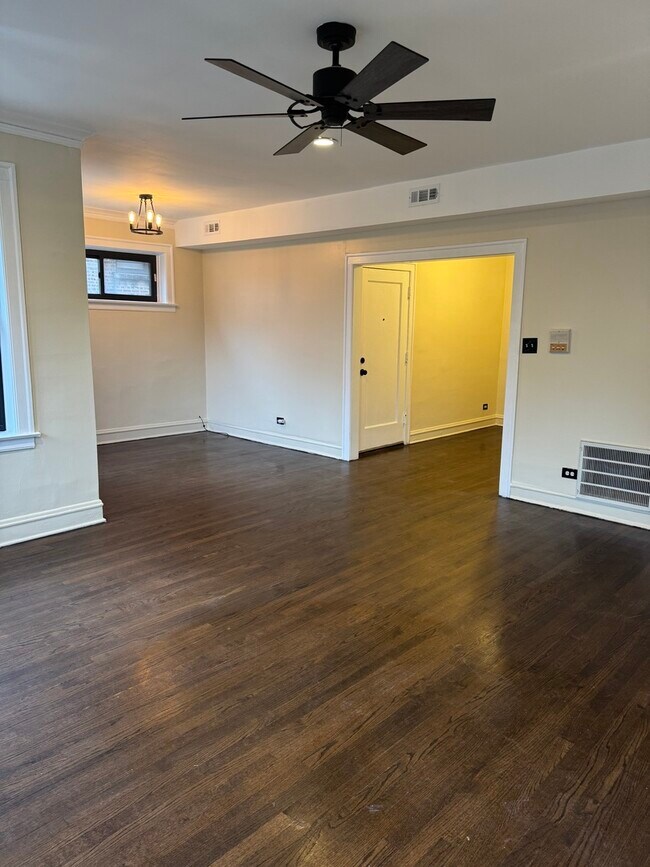 Building Photo - 7952 S Champlain Ave