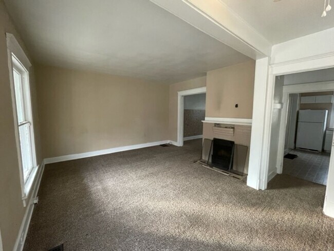 Building Photo - 536 S 11th St