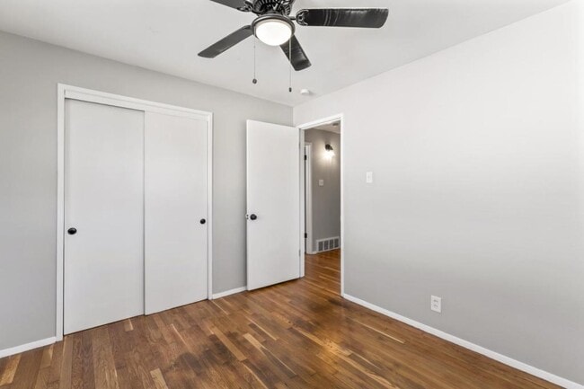 Building Photo - 9115 Clarion Dr