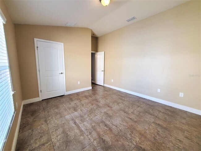 Building Photo - 10737 Standing Stone Dr
