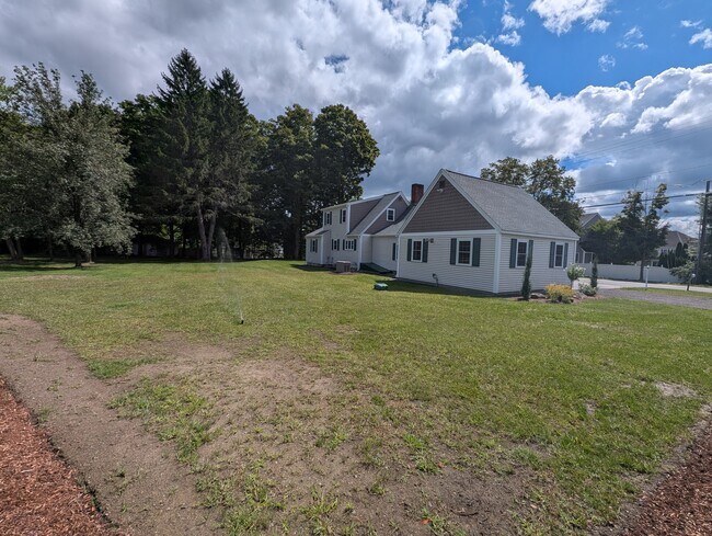 Building Photo - 211 Pine Hill Rd