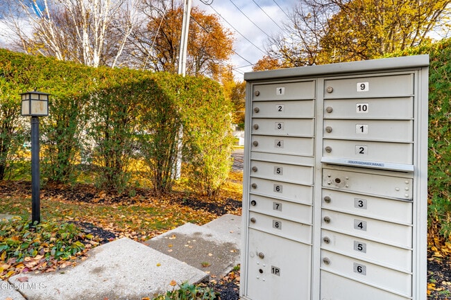 Building Photo - 1112 Western Ave