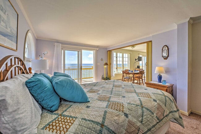 Building Photo - 352 Shore Rd