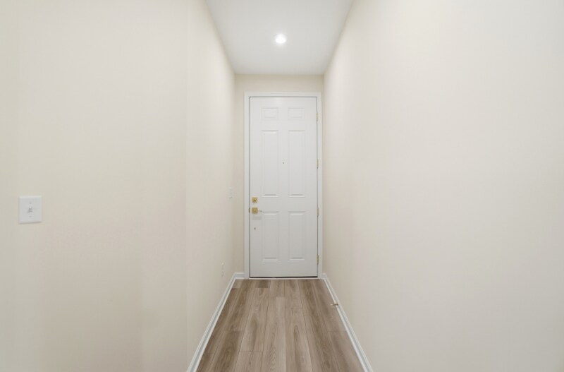 Building Photo - 1242 Fairstone Dr