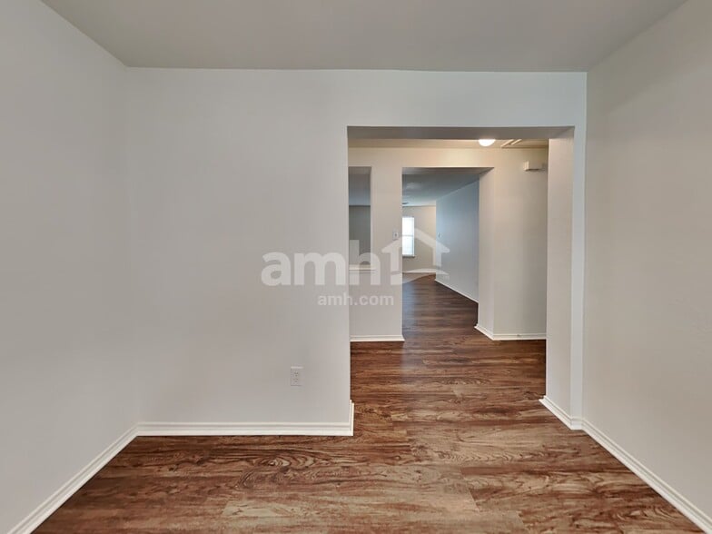 Building Photo - 9510 Narnia Springs Ct