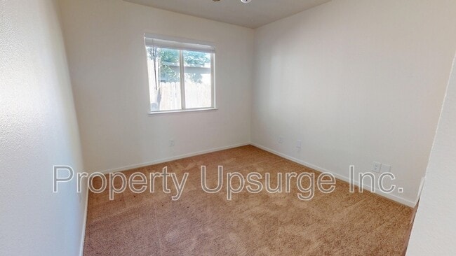 Building Photo - 740 West St