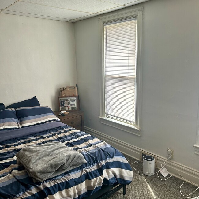 Building Photo - 626 Baldwin St