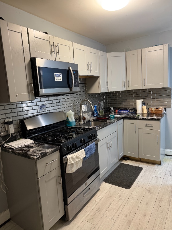 Building Photo - 4115 Fairhaven Ave