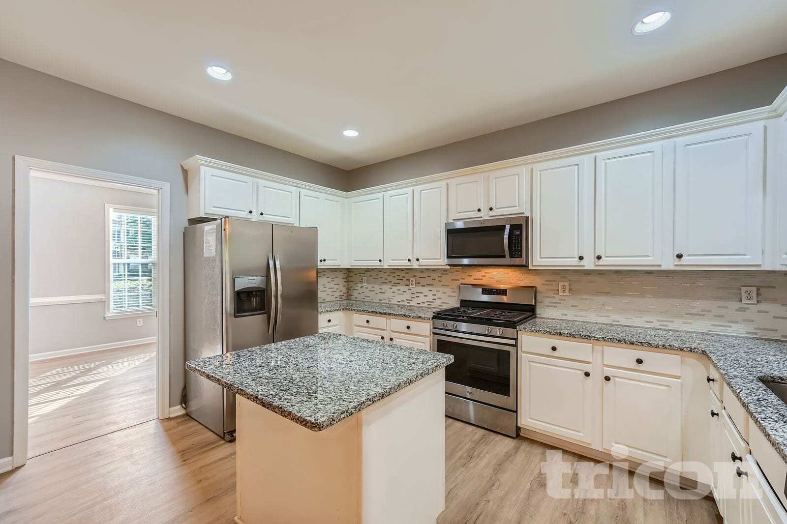 Building Photo - 2242 Rosemoore Walk NE