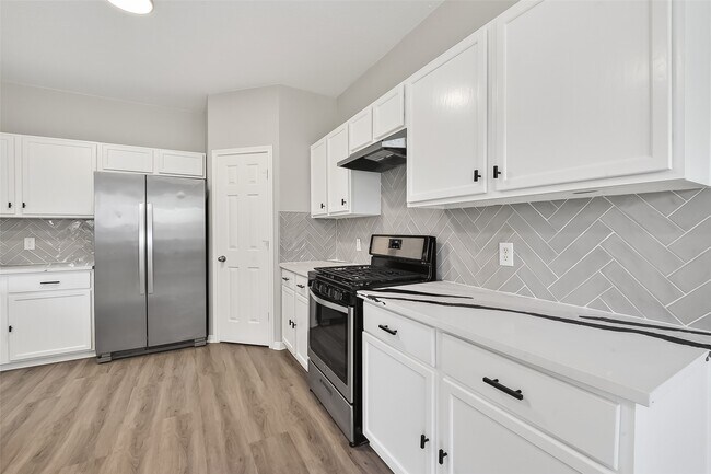 Building Photo - 16311 Yabbie Dr