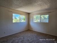 Building Photo - 807 Lovers Ln
