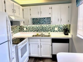 Building Photo - 53 Woodland Dr