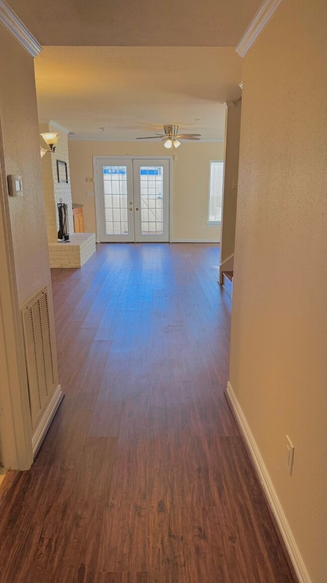 Building Photo - 6452 Olympia Dr