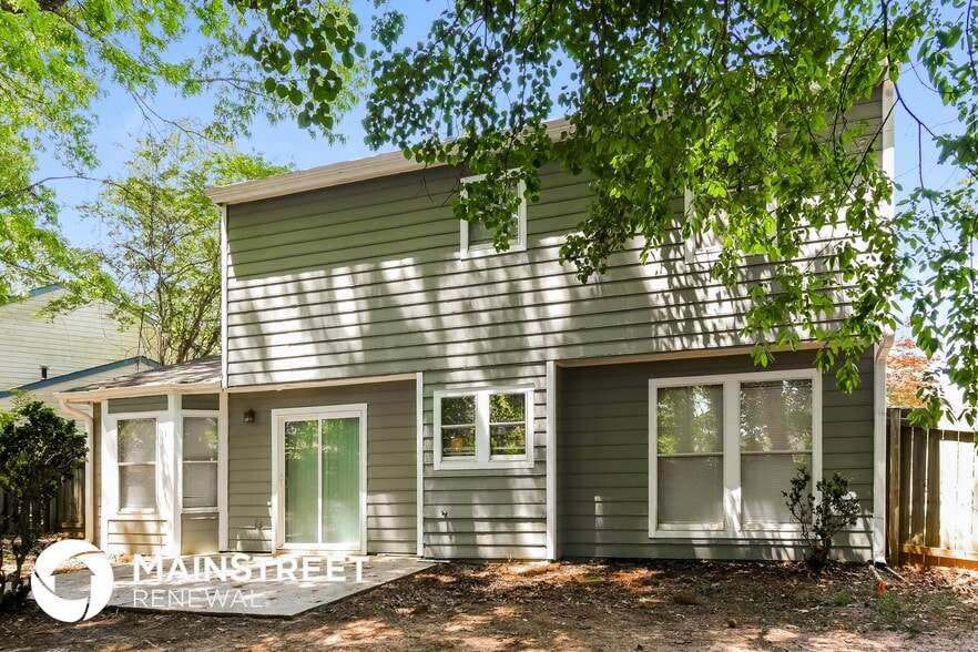 Building Photo - 2047 Montgomery Trail