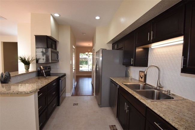 Building Photo - 15107 Kimberley Ct