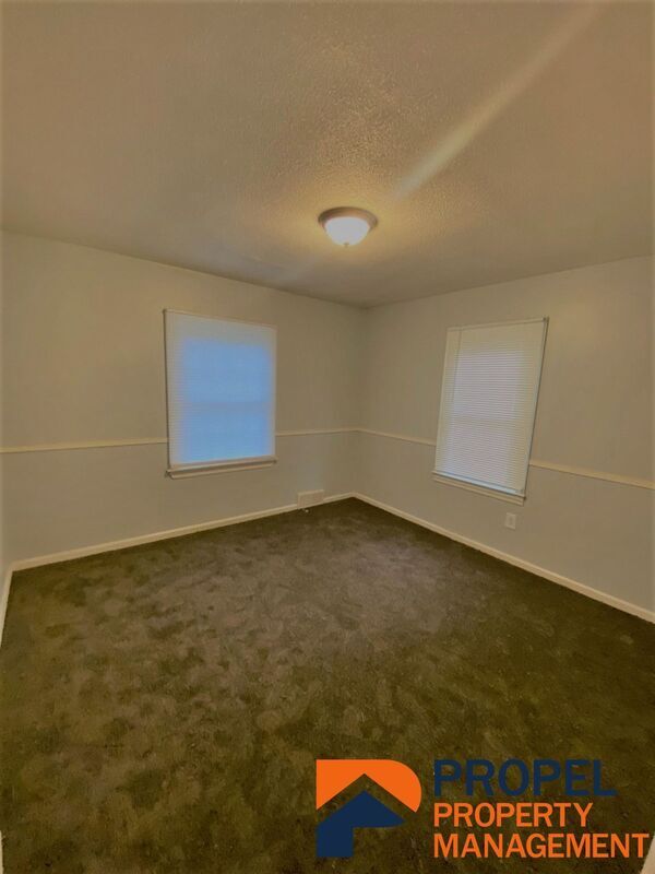 Building Photo - 3345 Edgewood Dr