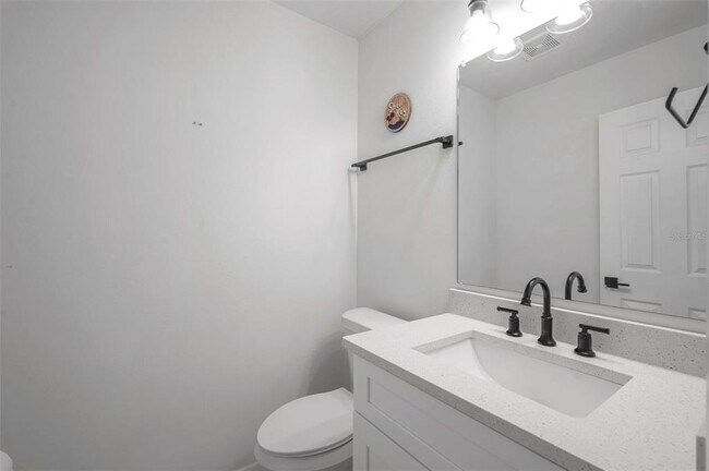 Building Photo - 745 Pinellas Bayway S
