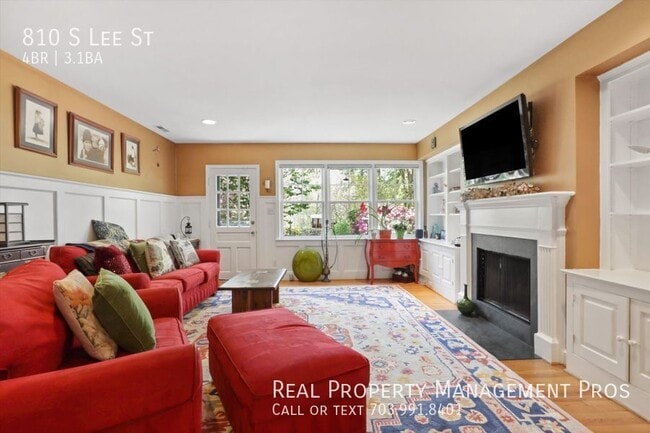 Building Photo - 810 S Lee St