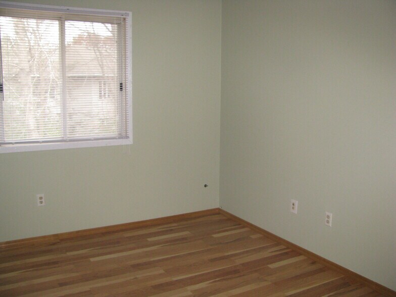 Building Photo - 902 Wescott Trl