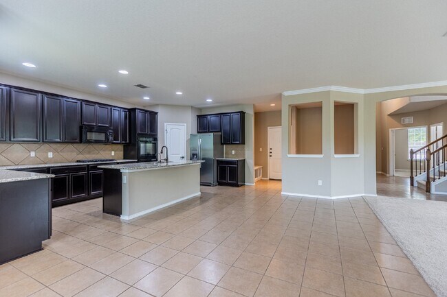 Building Photo - 12939 Texas Gold
