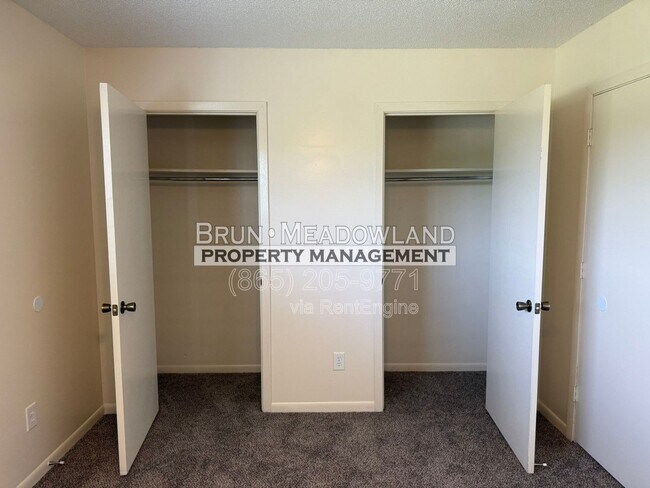 Building Photo - 1811 Meadowland Ln